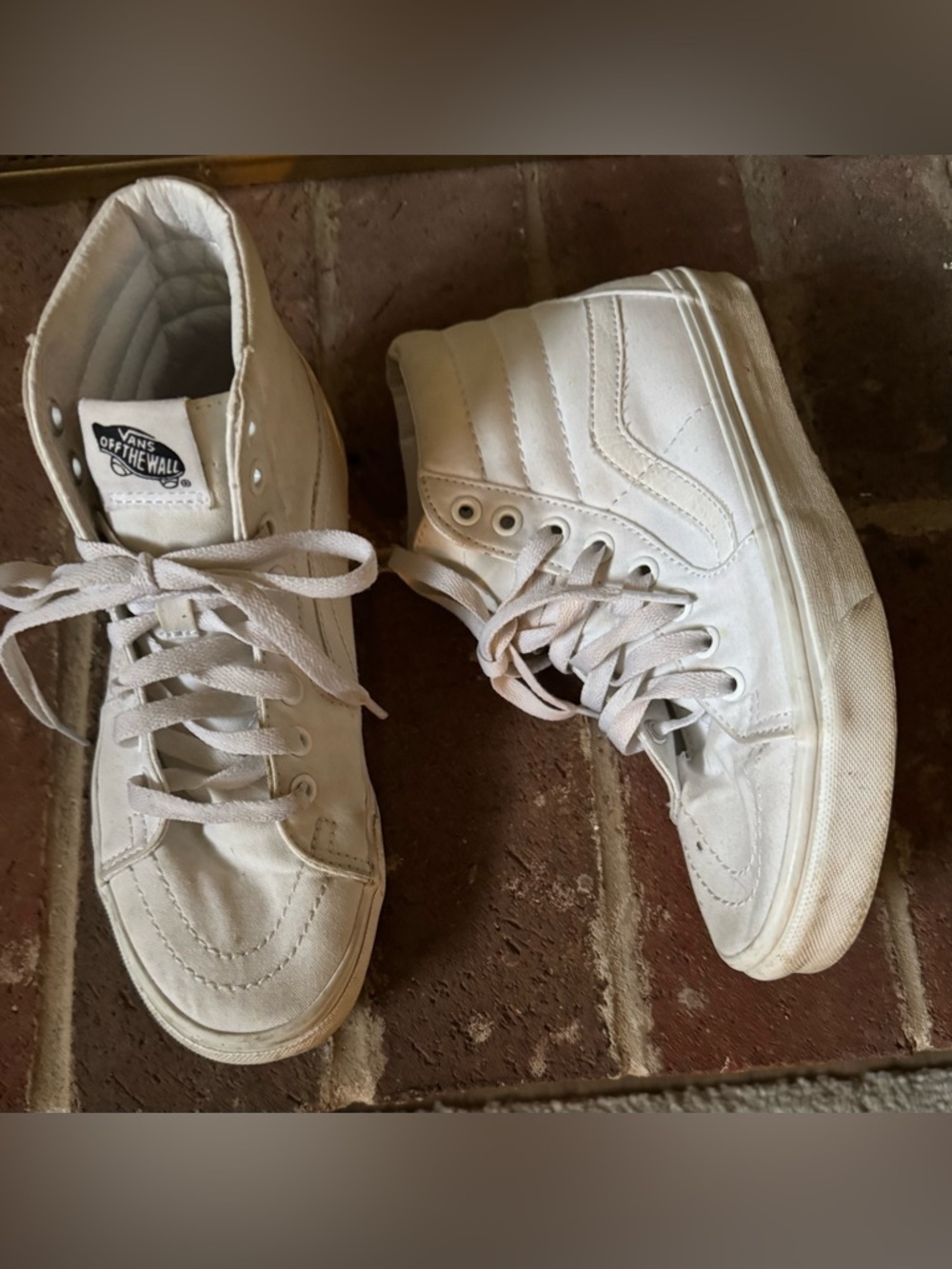Vans White Sk8-Hi Men’s 5.5 / Women’s 7